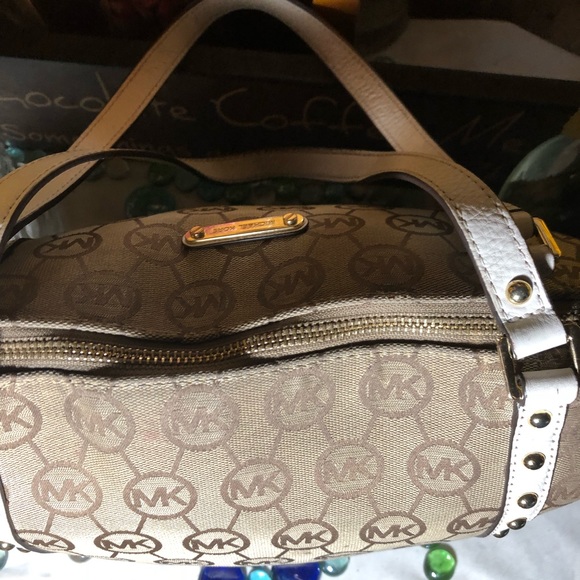 Michael Kors Bag - Picture 6 of 8